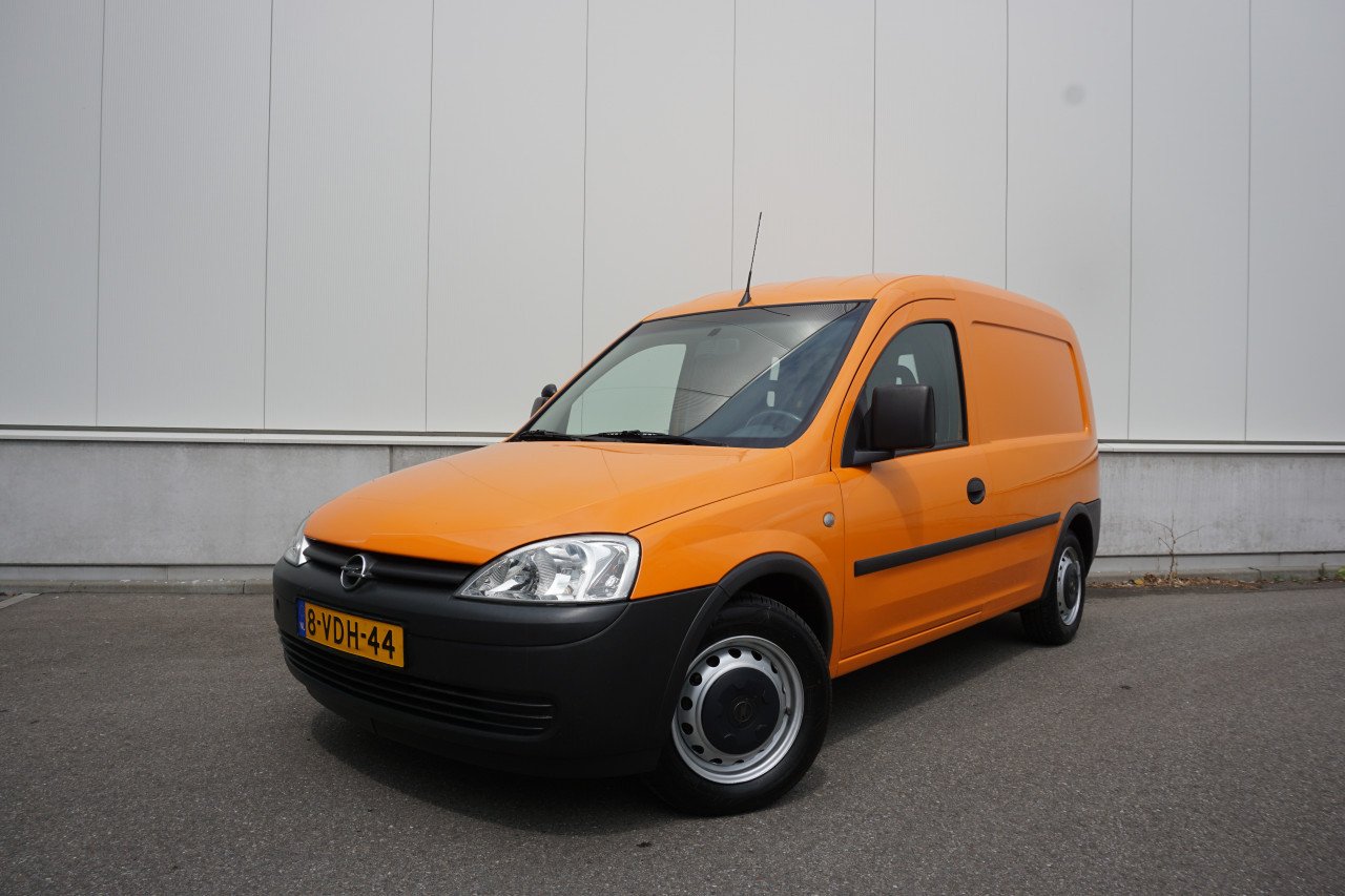 Opel Combo 1.6 Comfort - Nieuwstaat! / Benzine / Marge / Trekhaak / NAP