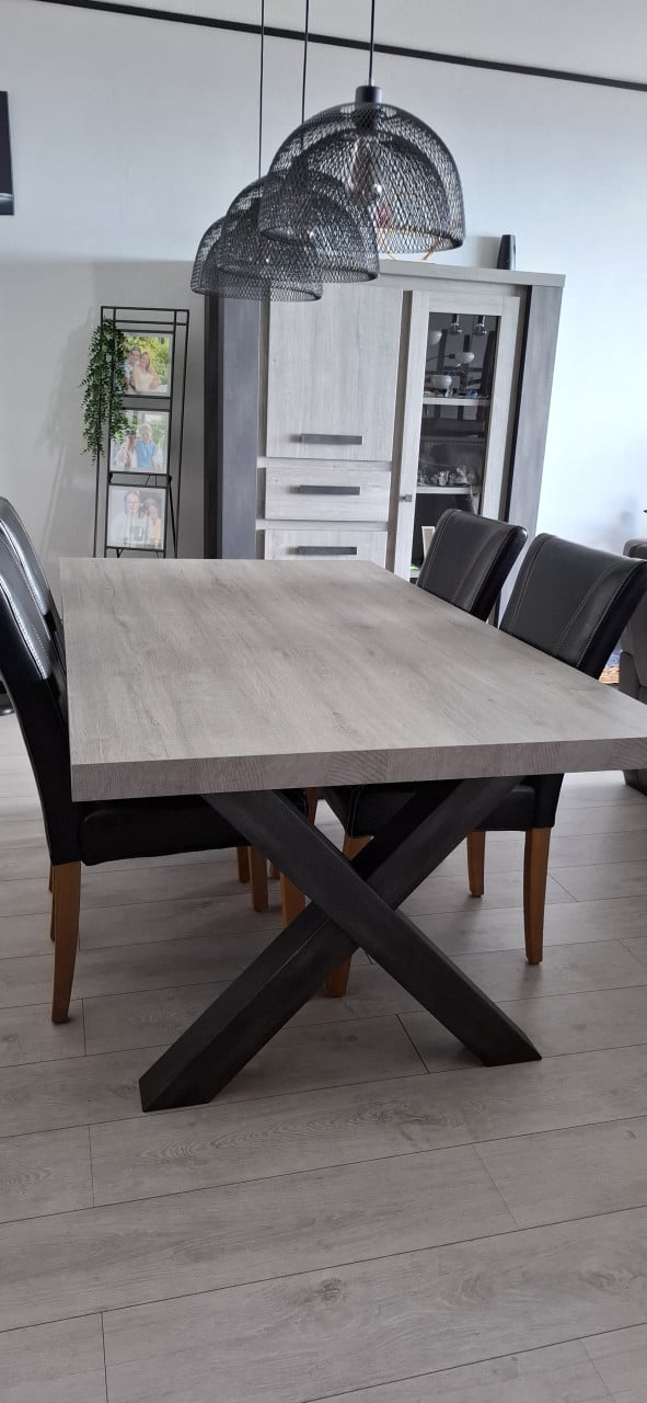 Eettafel en salontafel