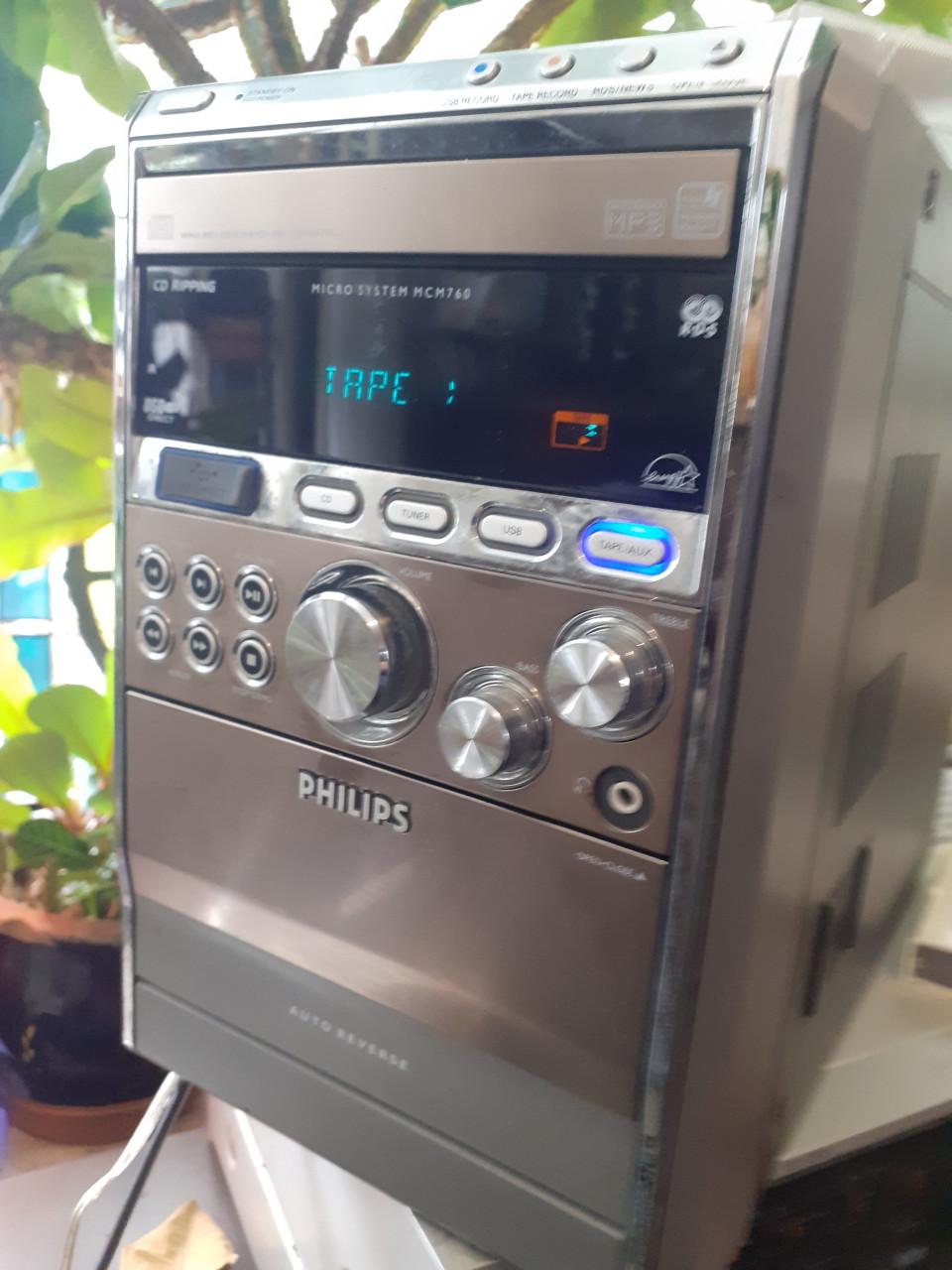 2 X Radio / Casette recorder met veel Casette bandjes