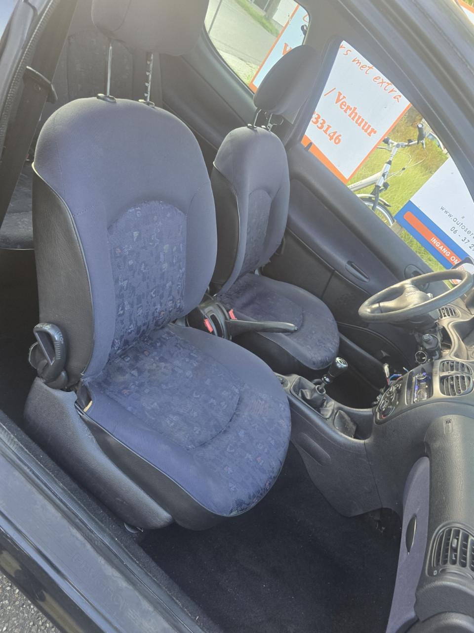 Peugeot 206 1.1