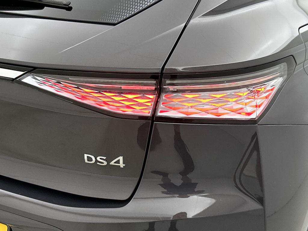 Ds Ds 4 e-tense 225pk automaat etoile | rijklaar | alcantara | adaptive cru