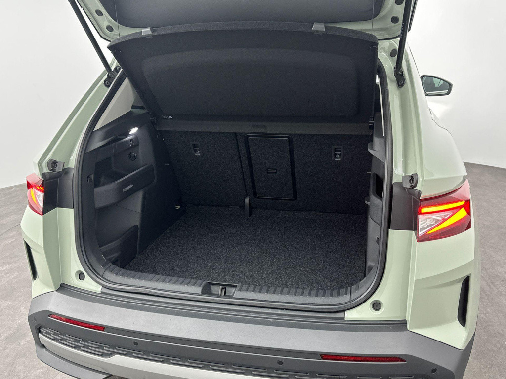 Skoda Elroq business edition tour elektromotor 210 kw / 286 pk