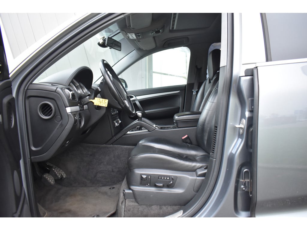 Porsche Cayenne 4.5 s