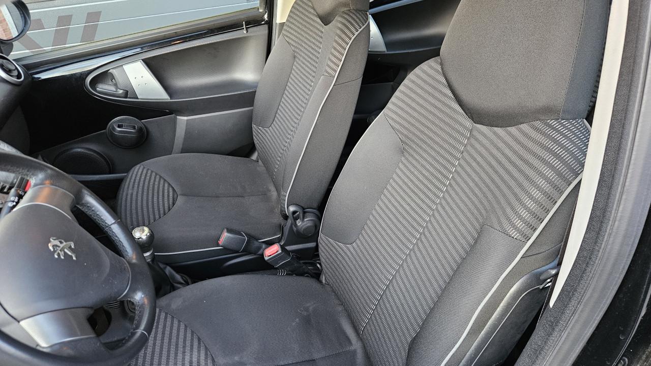 Zuinige en Luxe 5drs PEUGEOT 107 Envy 2012 / NL AUTO / 85.635 km !!