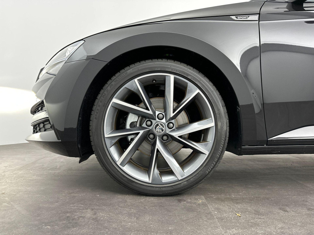 Skoda Superb sportline business 1.5 110 kw / 150 pk tsi combi 7 panoramadak