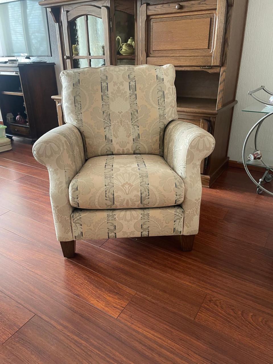 Kwaliteits bank met fauteuil