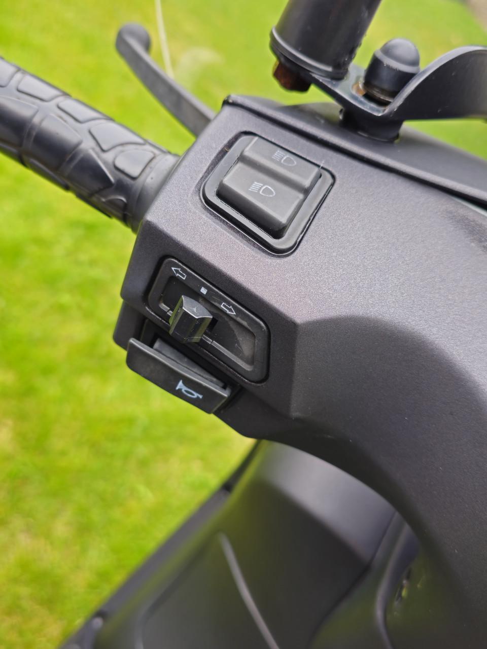 Djjd Cashmere scooter matzwart