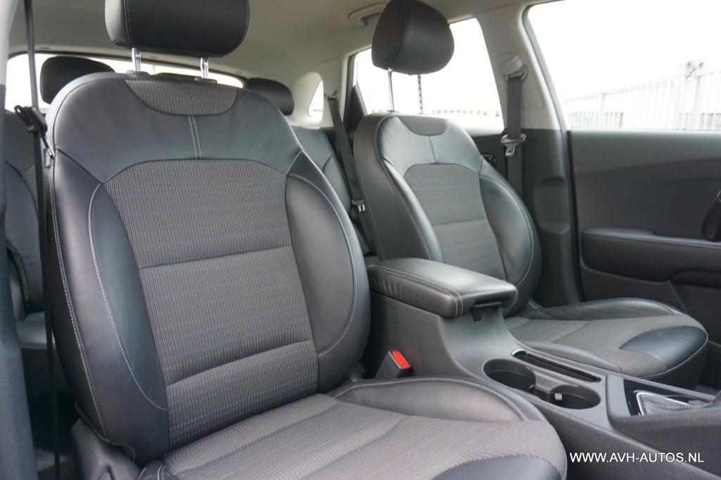Kia Niro 1.6 gdi hybrid first edition
