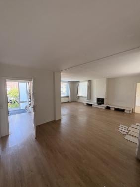 +- 35/40m2 laminaat houtlook