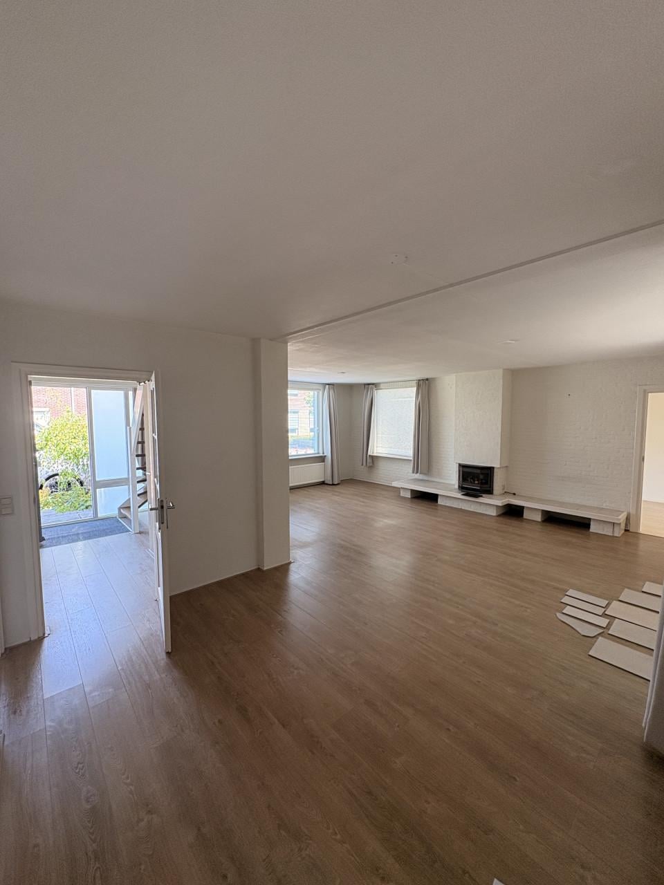 +- 35/40m2 laminaat houtlook