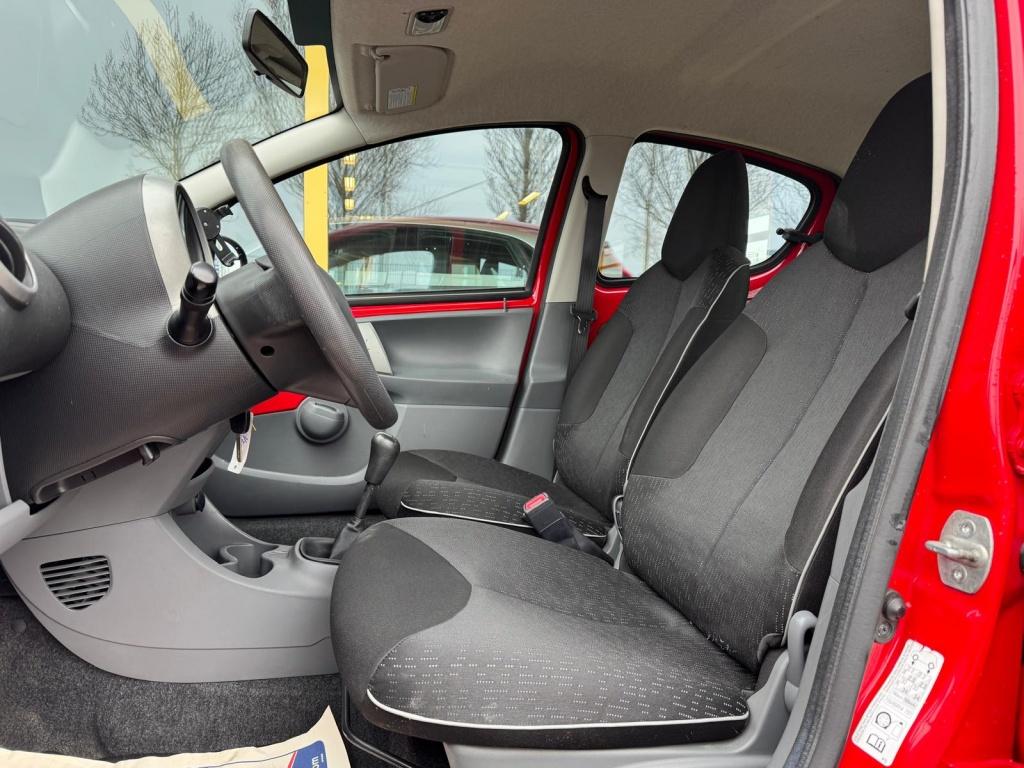 Peugeot 107 1.0-12v xs