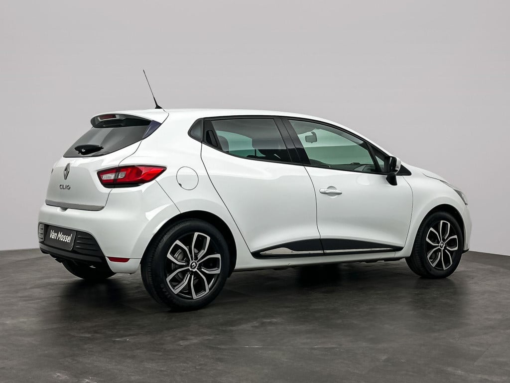 Renault Clio 0.9 tce zen | leuke eerste auto! | dealer onderhoud | navigati