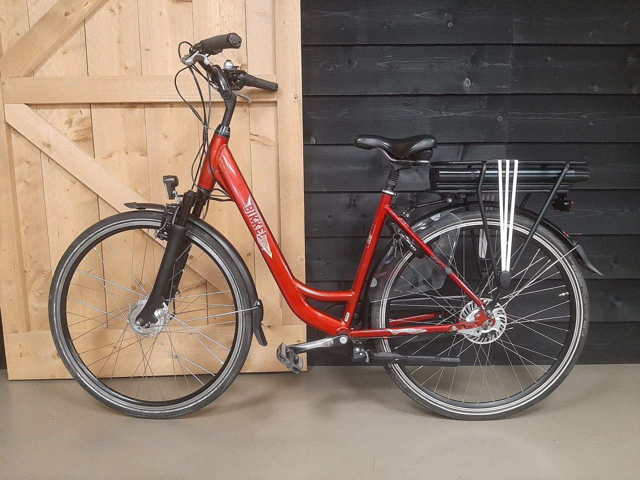 Nette Bikkel ibee Contigo met 7 versnellingen en 465Wh accu