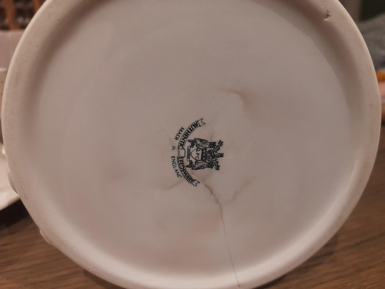 Authentic leedsware  servies (in goede nette staat )  Mag per stuk verkocht