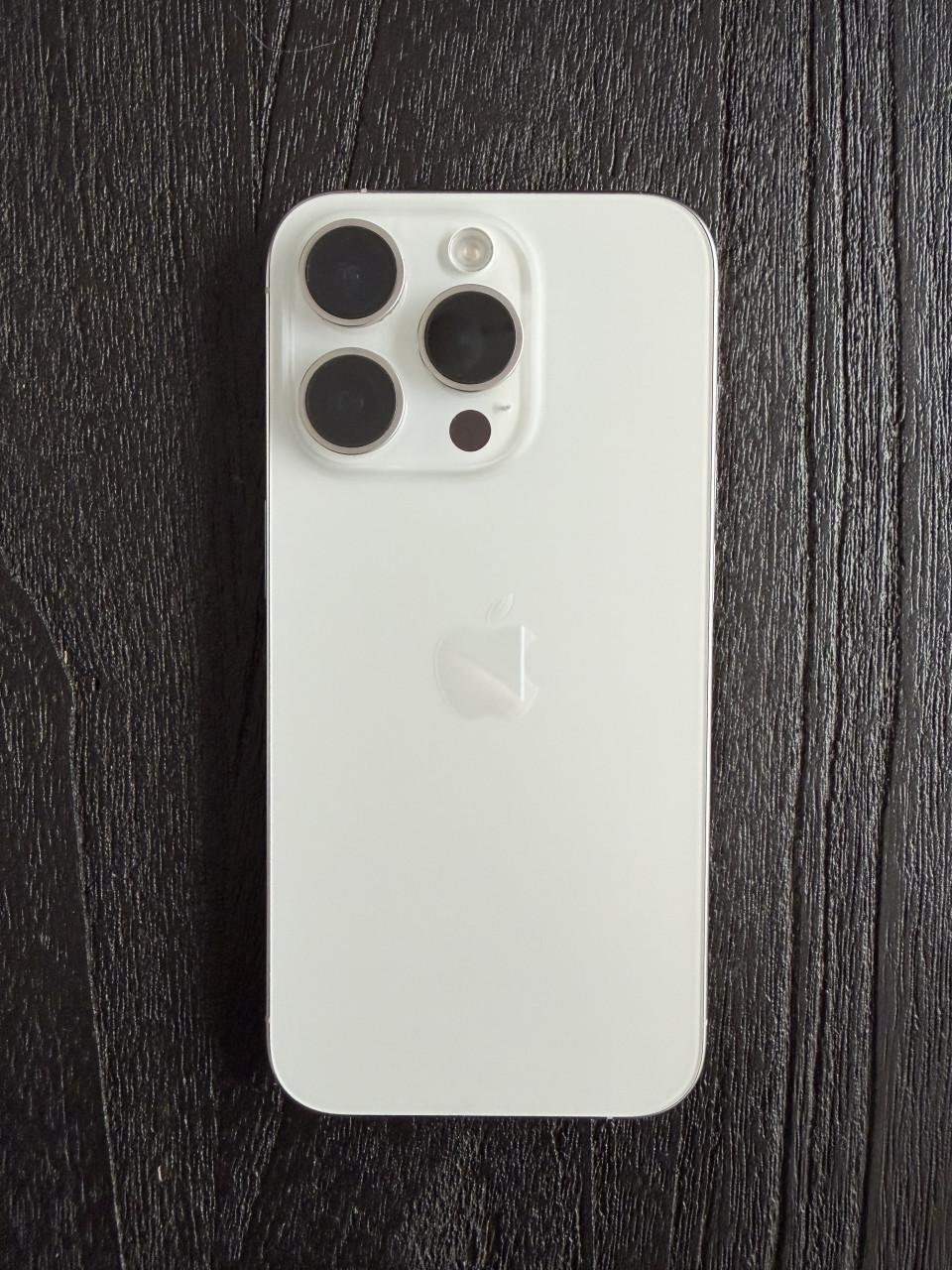 Apple iPhone 15 Pro wit 128GB