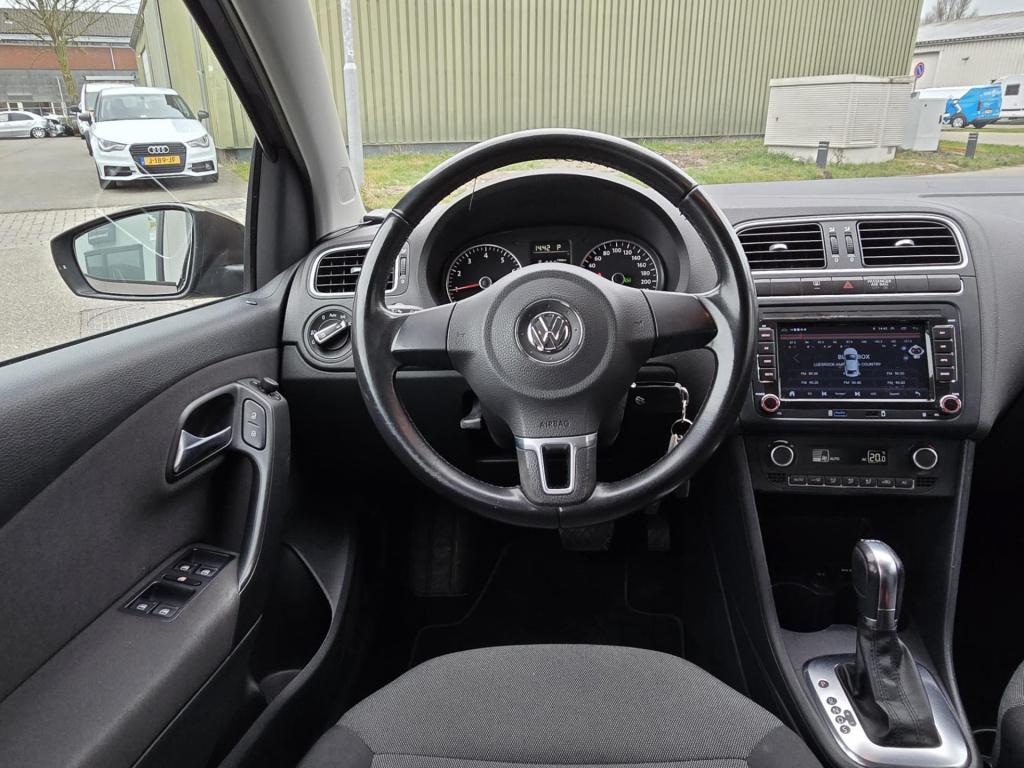 Volkswagen Polo 1.4-16v highline