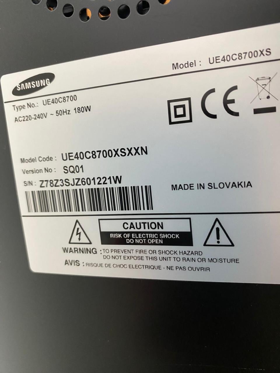 40 inch Samsung tv (Samsung UE40C8700)