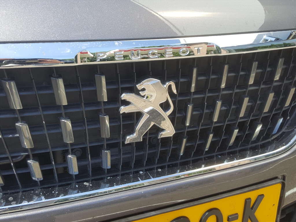 Peugeot 2008 1.2 puretech 82pk s&s style navigatie | airco | cruise control