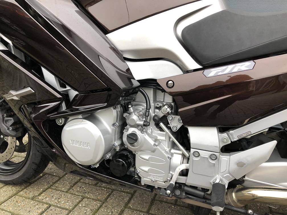 Fraaie Yamaha FJR1300 uit 2013 met 45 dkm, cruisecontrol, topkoffer €8750,-