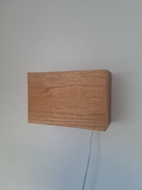 3 Kwantum houten wandlampen
