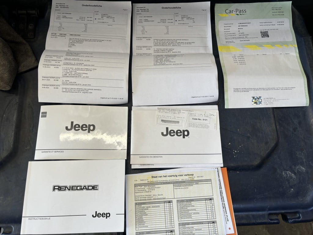Jeep Renegade 1.6 e-torq longitude // black edition // 52.000km! //