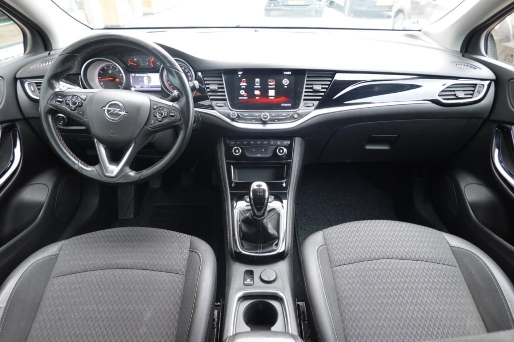 Opel Astra 1.4 innovation