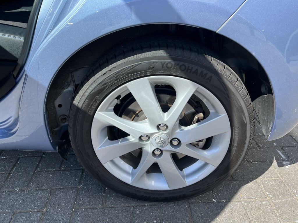 Toyota Yaris | net binnen | lage km-stand 1.5 full hybrid dynamic | camera 
