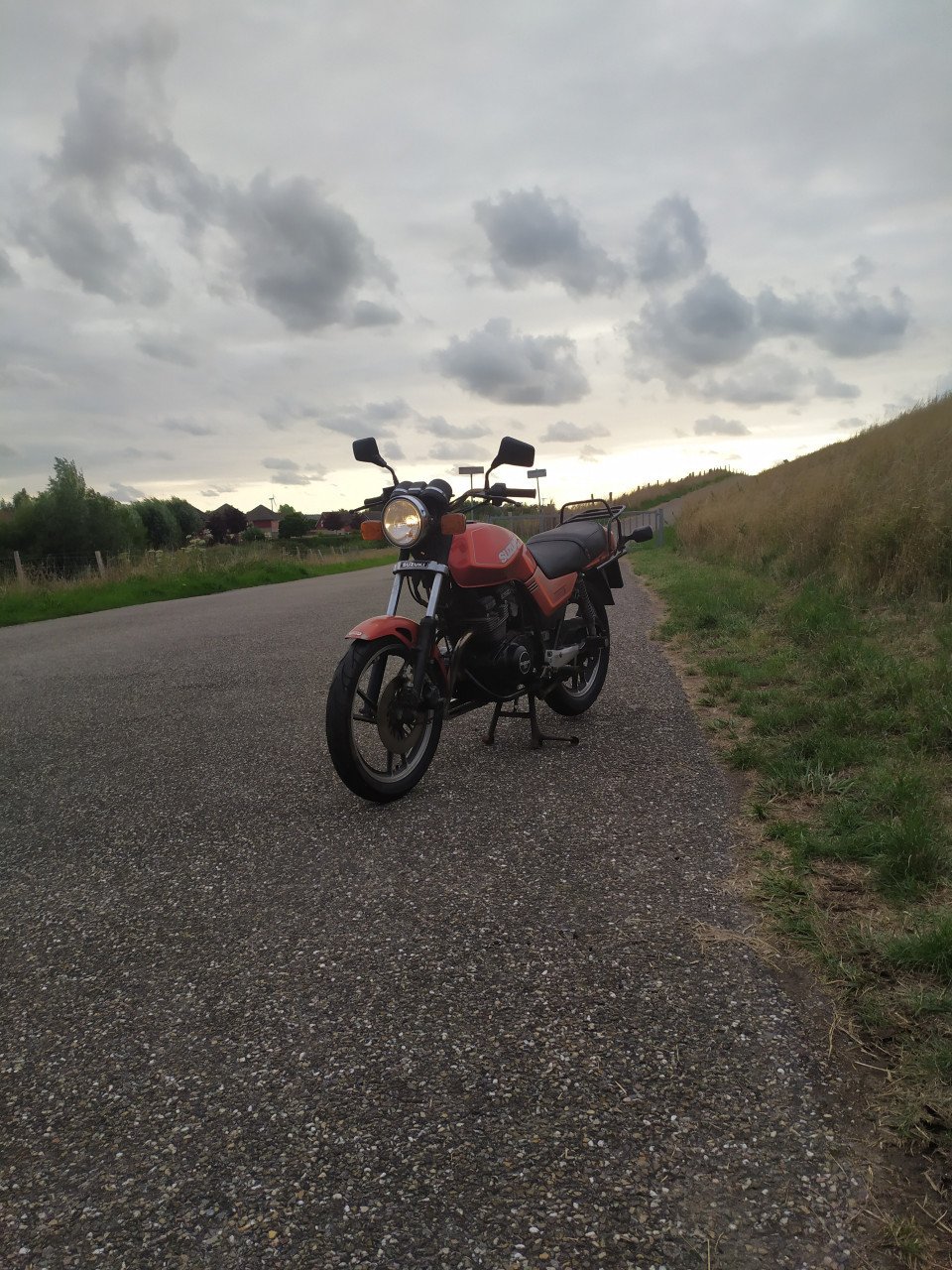 Suzuki gsx 250 e