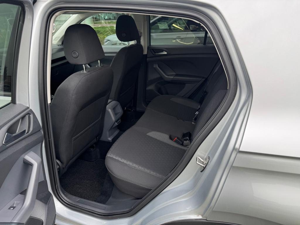 Volkswagen T-cross 1.0 tsi life automaat , apple carplay , trekhaak