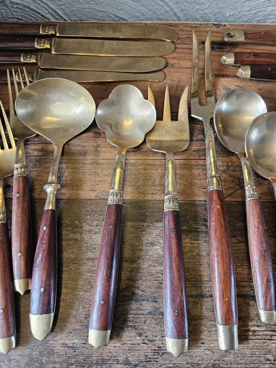 Antiek bestekset thailand brons & hout in Koffer - 60+ Delen
