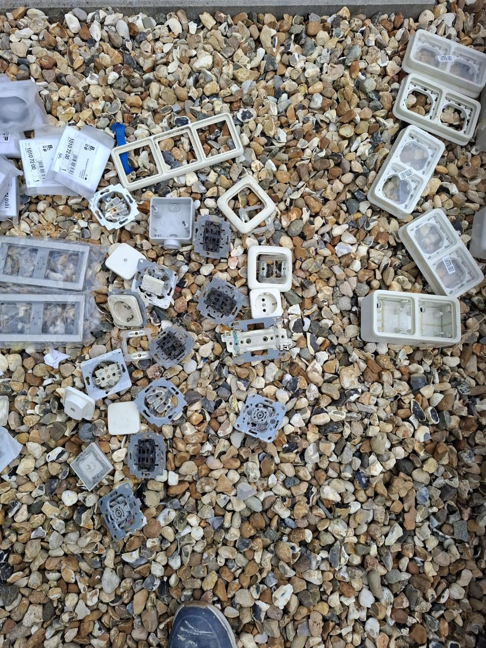Rest partij schakelmateriaal