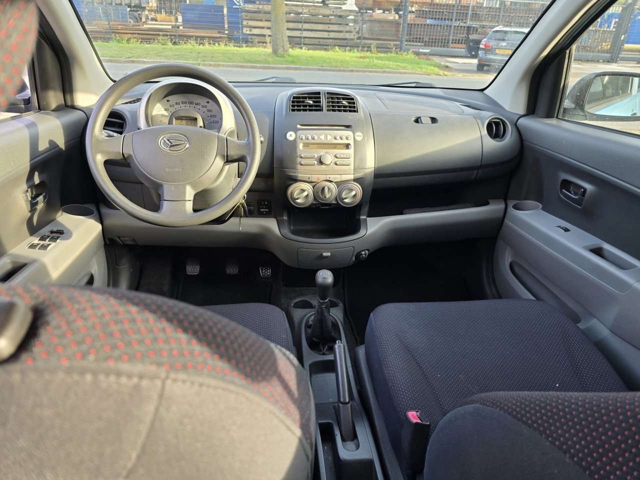 Daihatsu Sirion2