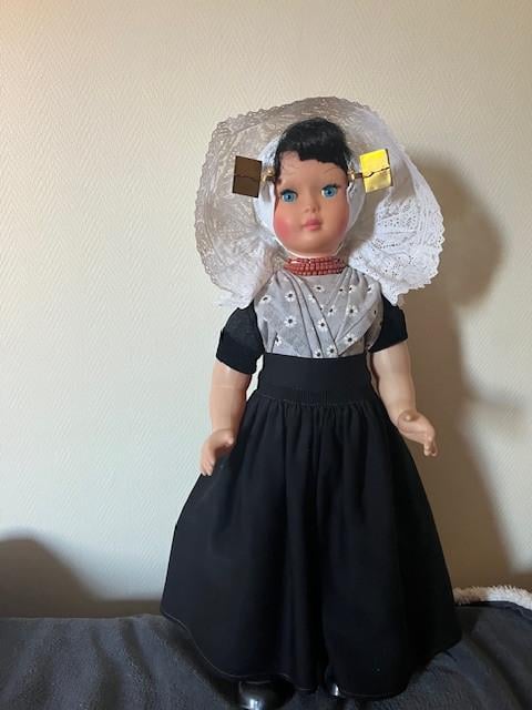 Pop Zeeuwse Klederdracht