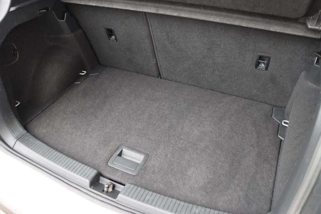 Volkswagen T-cross 1.0 tsi life 95pk | adaptive | camera | carplay