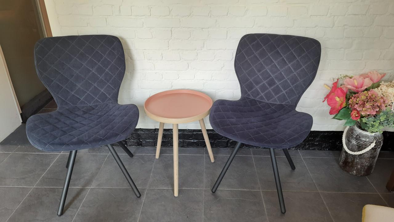 2 stoelen