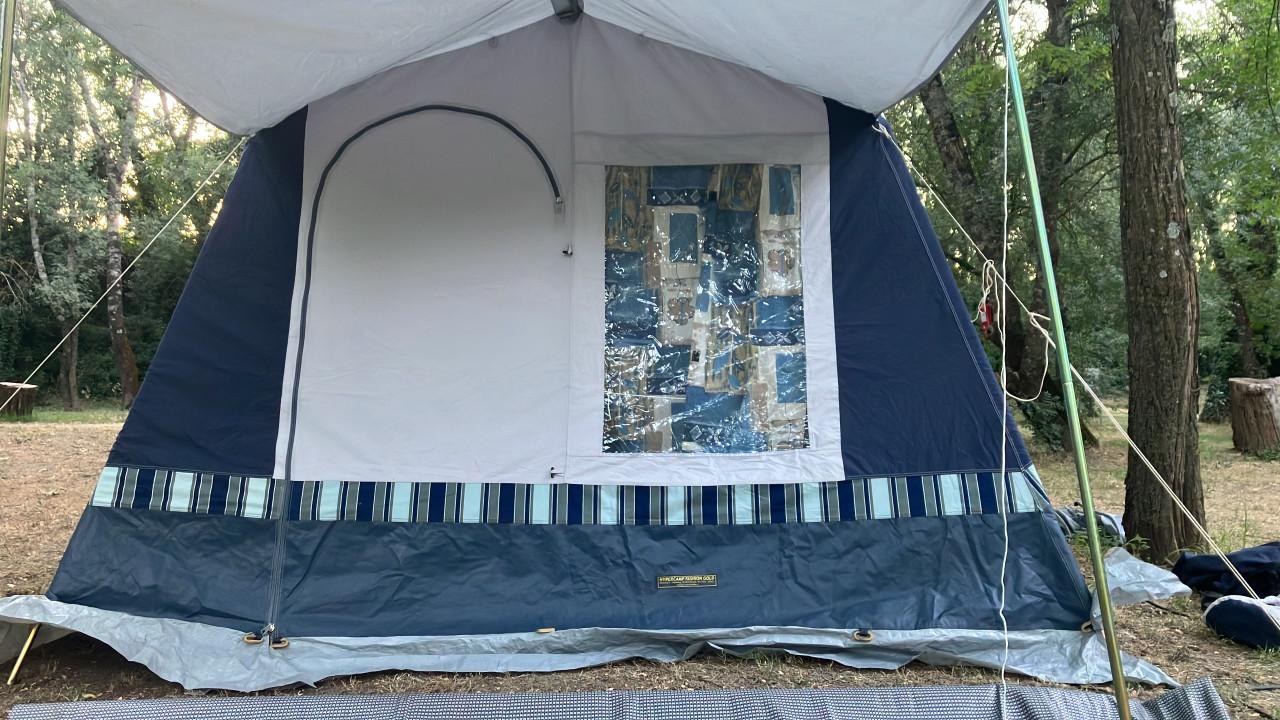Bungalow tent