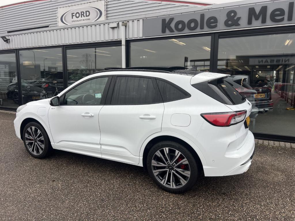 Ford Kuga 2.5 phev e-cvt 225pk st-line x , pano dak , 19inch , voorruitverw