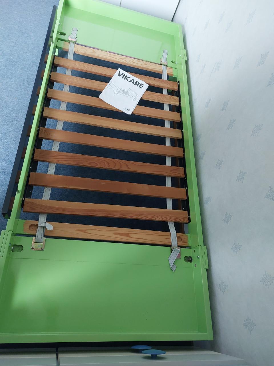 2 VIKARA meegroei bedden van IKEA