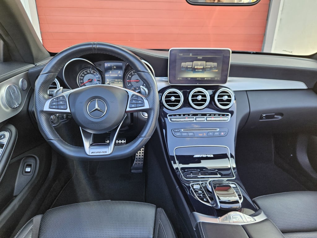Mercedes-Benz C-Klasse cabrio amg 63 | burmester | carbon ceramic brakes