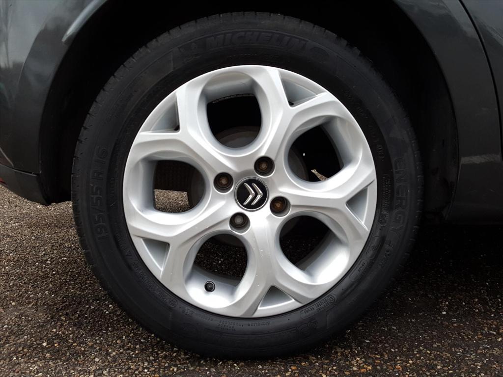 Citroen C3 selection 1.2 pt-82pk | climate &cruise control | trekhaak afnee