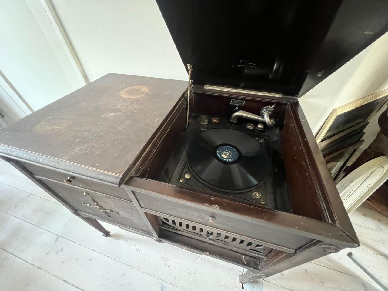 Zeer oude platenspeler