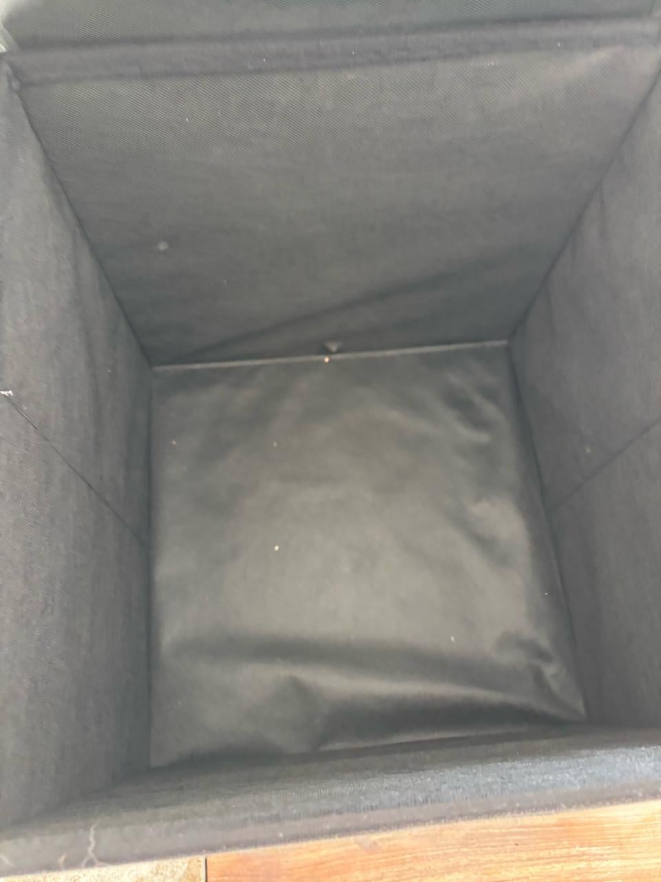 Gratis: Poef met opbergruimte