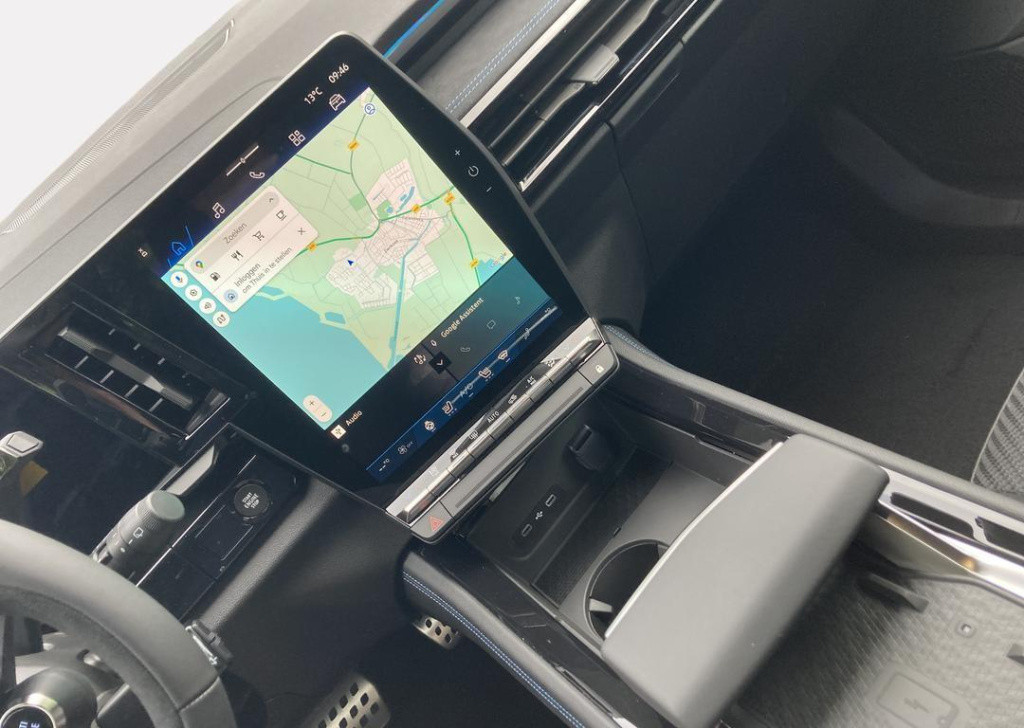 Renault Austral 1.2 e-tech full hybrid 200 iconic esprit alpine