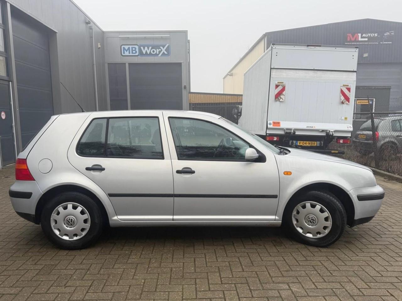 Volkswagen Golf 1.6 Trendline Vol Jaar Apk