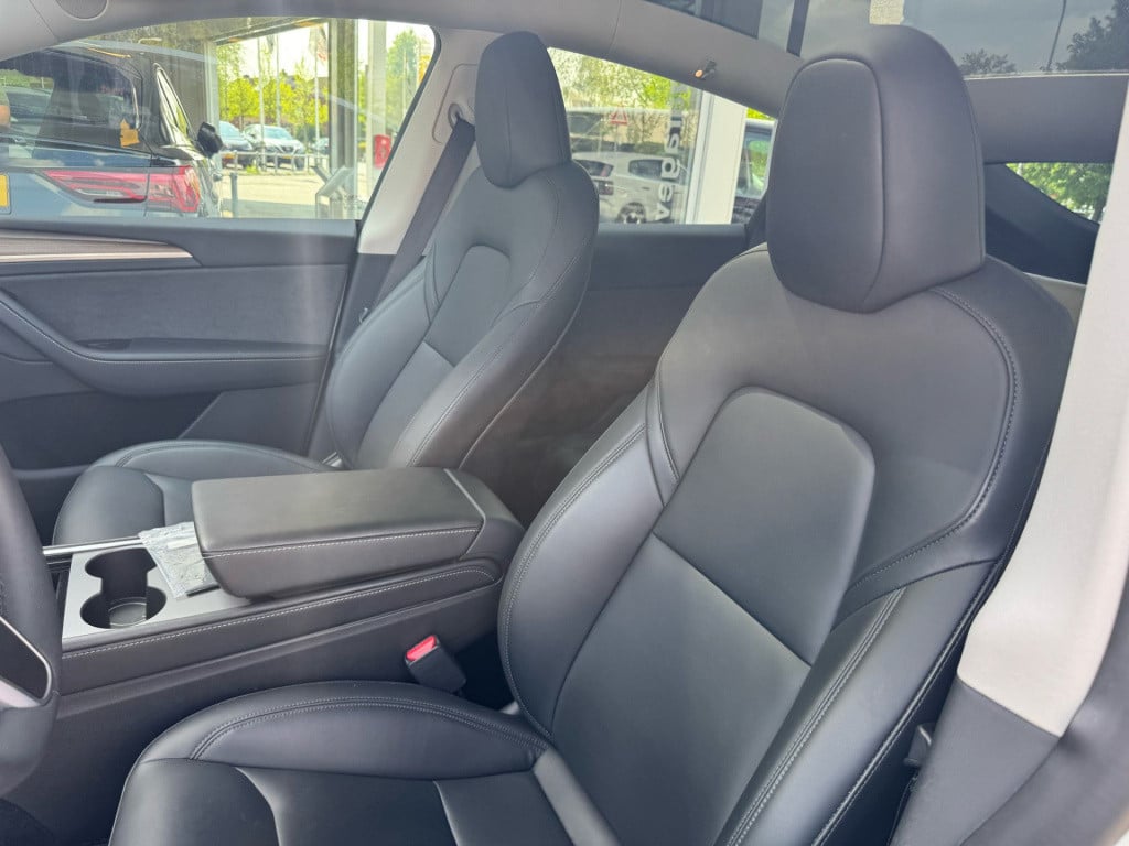 Tesla Model Y rwd 58 kwh