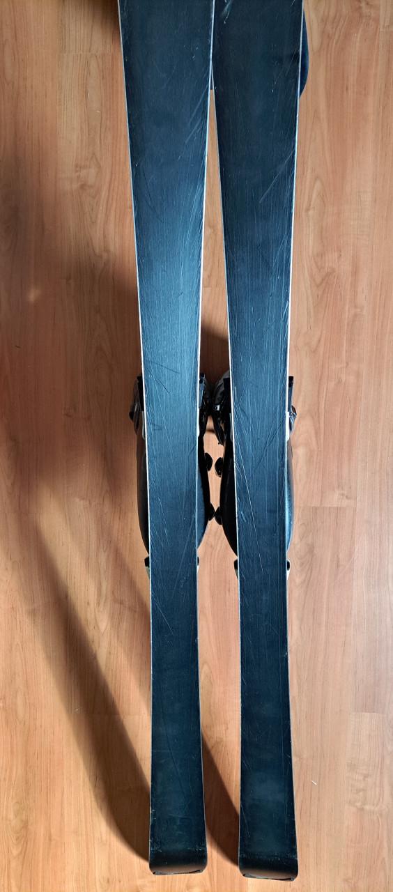 1 set Ski's + schoenen maat 42-43