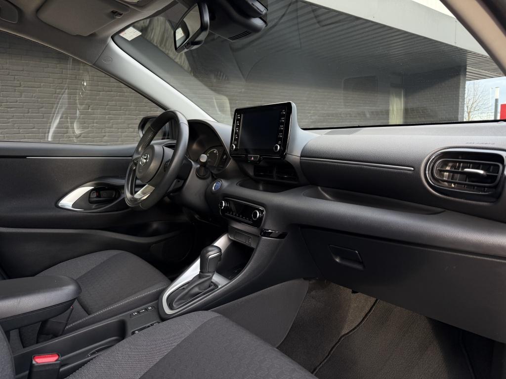 Toyota Yaris 1.5 hybrid 115 bns