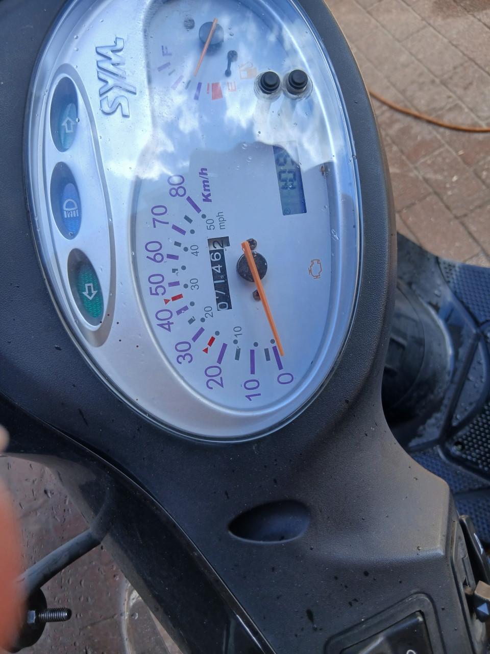 Te koop snorscooter sym