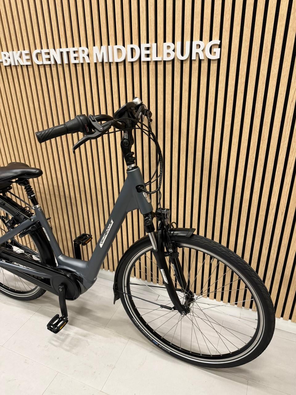 Velo de Ville Premium Bosch Active Line Plus 45CM 5941KM 400Wh