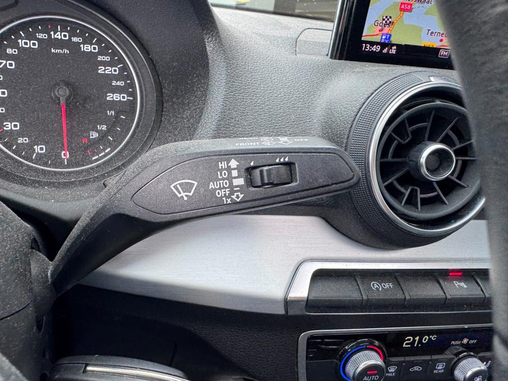 Audi Q2 30 tfsi sport